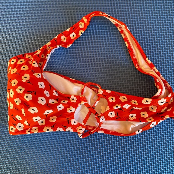 One Shoulder Bikini Swim Top Floral Large with pads White Flower Red - Picture 6 of 6